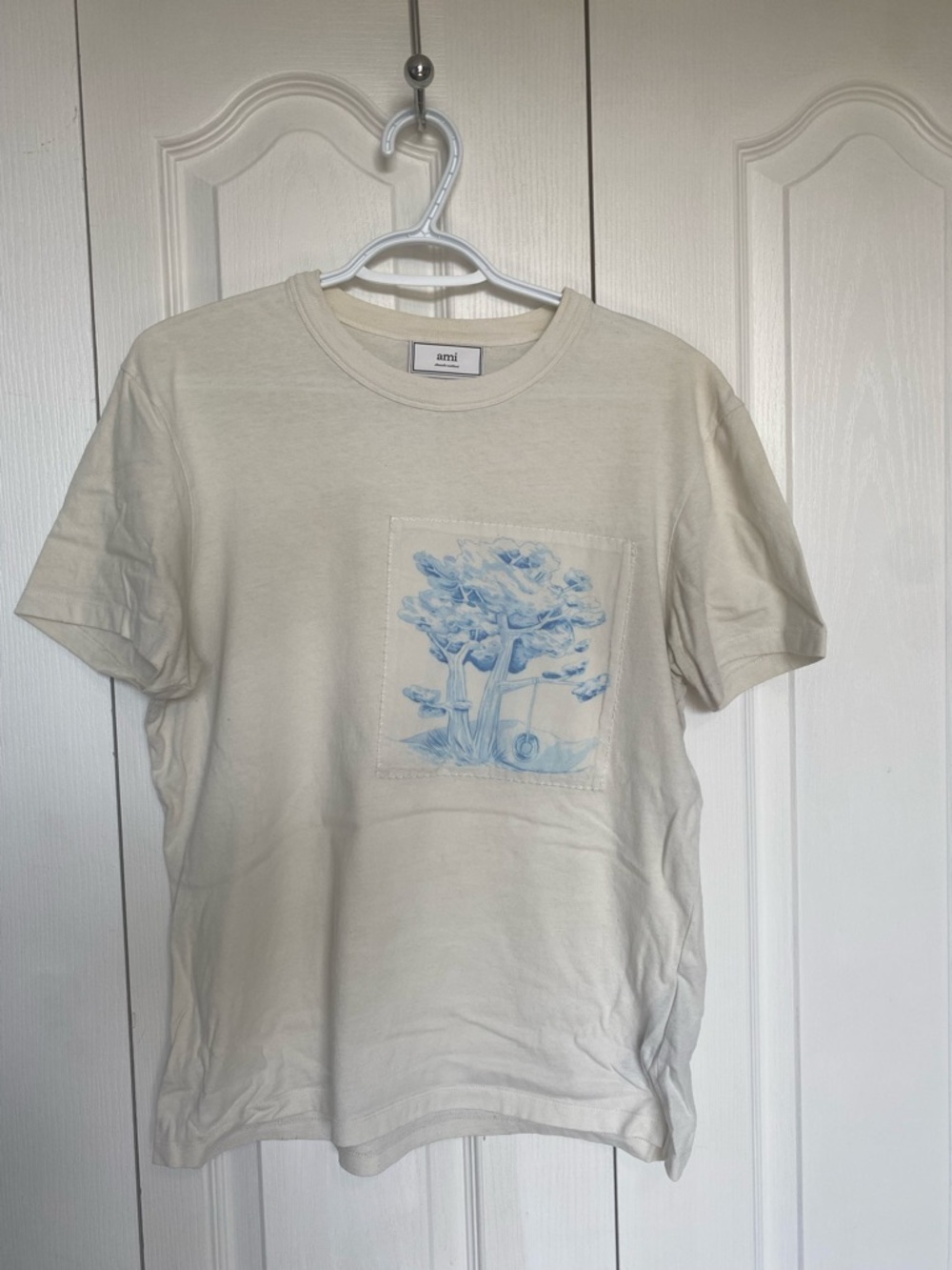 Ami Cream Short-Sleeve Tee with Light Blue Tree Patch